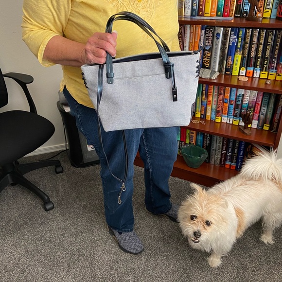 Etienne Aigner Handbag - Picture 3 of 3